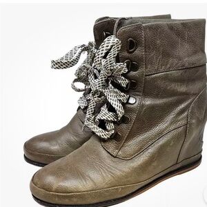 Anthropologie 80%20 7 Gray Original Hidden Wedge Lace Up Boot Ankle Leather